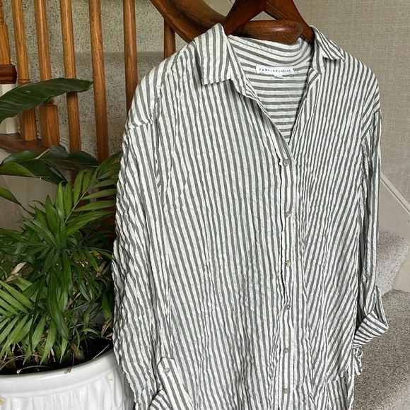 Jane + Delancey Coastal Gray Blue and White Striped Button Down Shirt - Picture 4 of 14